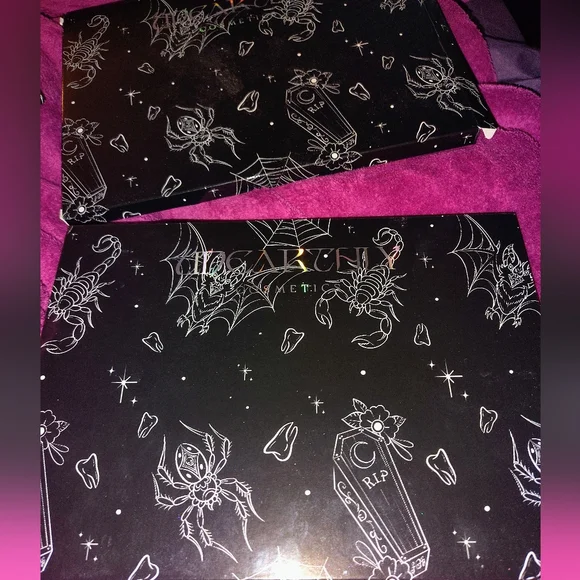 Unearthly Cosmetics Empty Magnetic Palette - Picture 3 of 3